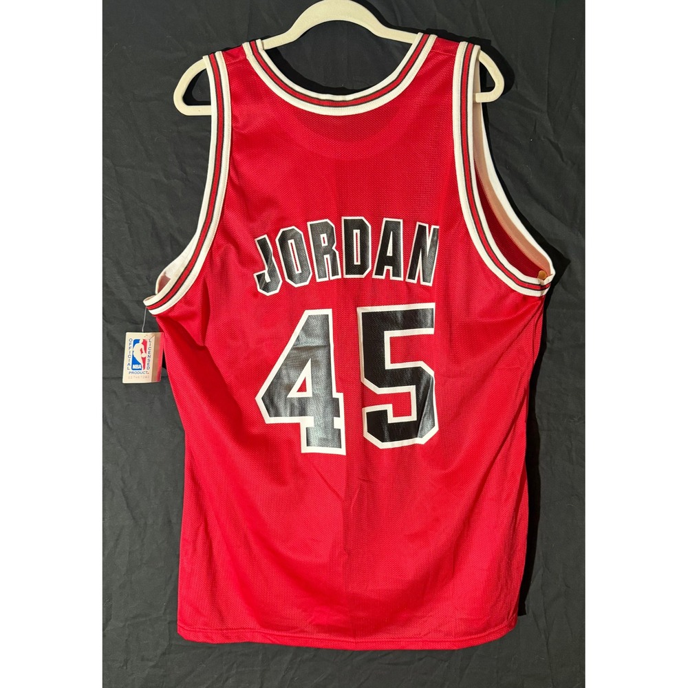 Champion Michael Jordan Chicago Bulls 45 Jersey Red NBA Vintage Size 48 NWT